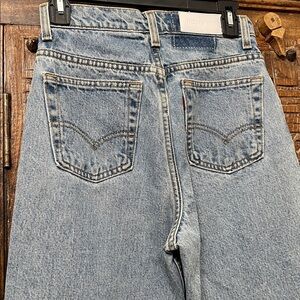 Revolve Vintage Levi’s 512 Slim Fit Tapered Leg Jeans Made in USA, Size 8 R